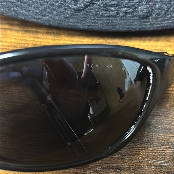 Black Sunglasses - Picture 4 of 7